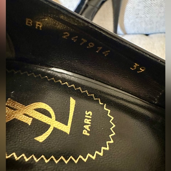 Yves Saint Laurent (Tribute) Trib Too Authenticated Patent Leather Heels - Picture 9 of 16